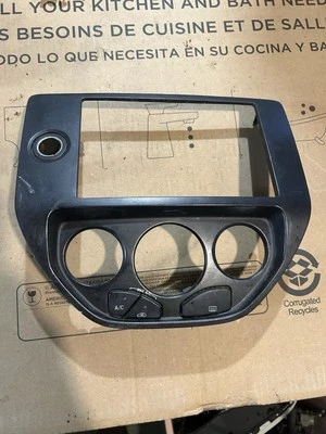 00-07 Ford Focus Heater AC Fan Temperature Temp Climate Control Bezel Radio - Image 1 of 4