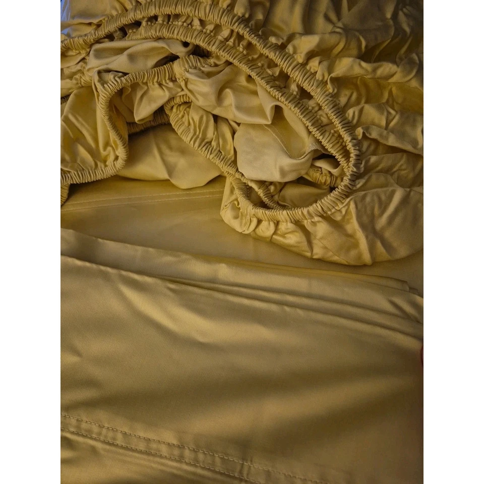 Juego de sábanas de conserjería de 5 55 % rayón de bambú 45 % poliéster KING amarillo suave  Foto 1 de 4