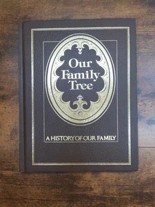 Our Family Tree : A History of Our Family by Poplar Books 1977 Hardcover BookRed - Bild 1 von 12