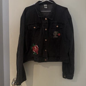 Disney Beauty And The Beast Denim Jacket Womens Sz 2XL Crop Embroidered Pocket - Picture 1 of 6