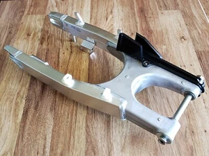 Nuevo brazo oscilante suspensión trasera Suzuki DRZ400SM DRZ400 SM SuperMoto basculante 05-22 - Imagen 1 de 12