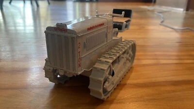 Norscot 2-Ton Tractor 1:16 Scale Die-Cast - 1928 Caterpillar #1231 - Fine Detail - Image 1 of 4