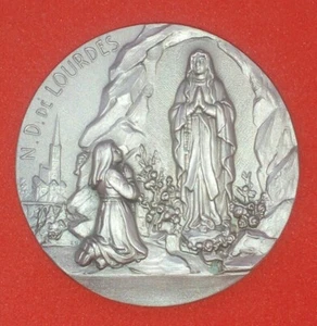 Muttergottes von Lourdes versilberte Messing Souvenir Medaille Made in Italy - gestempelt - Bild 1 von 3