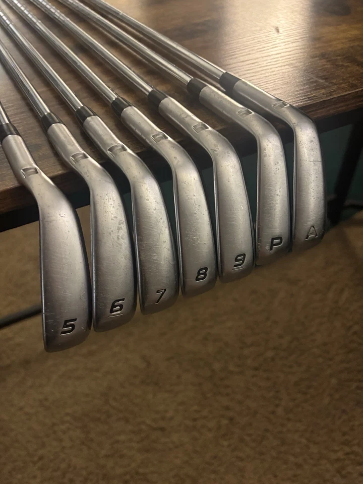 Tour Edge Exotics E722 (A Wedge-5iron) Standard Everything, для правой руки - Изображение 1 из 3