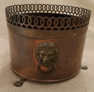 Small VTG COPPER & BRASS LION HEAD CLAW FEET PLANTER 3-3/4" tall x 4-5/8" wide - Picture 1 of 10
