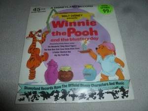 VINILO DISCO VINTAGE WALT DISNEY WINNIE THE POOH BLUSTERY DAY 45 RPM SELLADO 1975 - Imagen 1 de 2