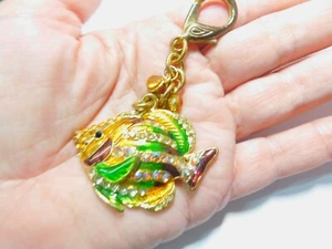 Schlüsselanhänger gelb braun grün Emaille Strass Fisch Handtasche Anhänger  - Bild 1 von 4