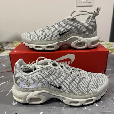 Talla 9 - Nike Air Max Plus Plateado Claro Mujer FV8480-002 Foto 1 de 4