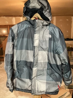 Chaqueta Hyvent aislante con capucha The North Face Boys XL 18-20 Foto 1 de 4