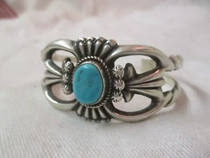 Vintage Navajo heavy Sterling Bracelet Turquoise Stone signed H B - Picture 1 of 4
