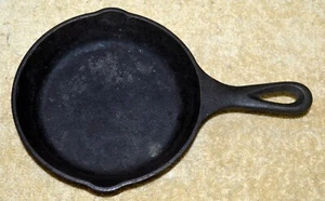 VINTAGE LODGE 6" CAST IRON SKILLET MODEL 3SK MADE IN USA - Picture 1 of 3