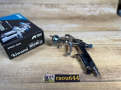 Pistola pulverizadora de alimentación por gravedad sucesora ANEST IWATA KIWAMI-1-13B8 1,3 mm W-101-138BGC Foto 1 de 4