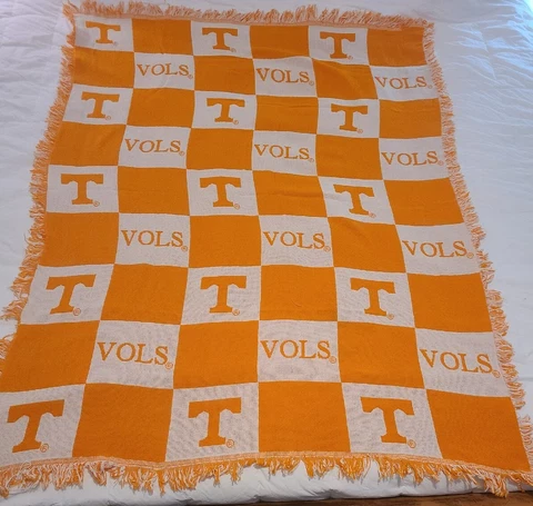 TENNESSEE VOLUNTEERS 64"x48" ORANGE & WHITE THROW BLANKET Cover