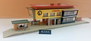 700 serie Stazione con personaggi - Foto 1 di 5