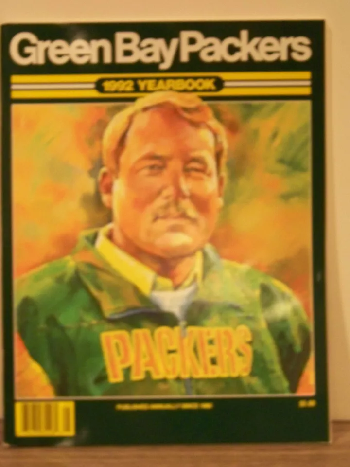 1992 Green Bay Packer Yearbook - Excellent condition - FREE SHIPPING! - Image 1 of 1