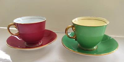 Conjuntos de xícaras e pires vintage Minton Bone China Demitasse um verde/um marrom - Imagem 1 de 4