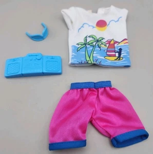 1990 Vintage Mattel Barbie Ken Doll Active Wear #775 - Boombox Sunglasses  - Afbeelding 1 van 6