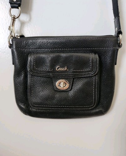 Borsa a tracolla Coach in pelle nera con chiusura girevole e tasca F45012