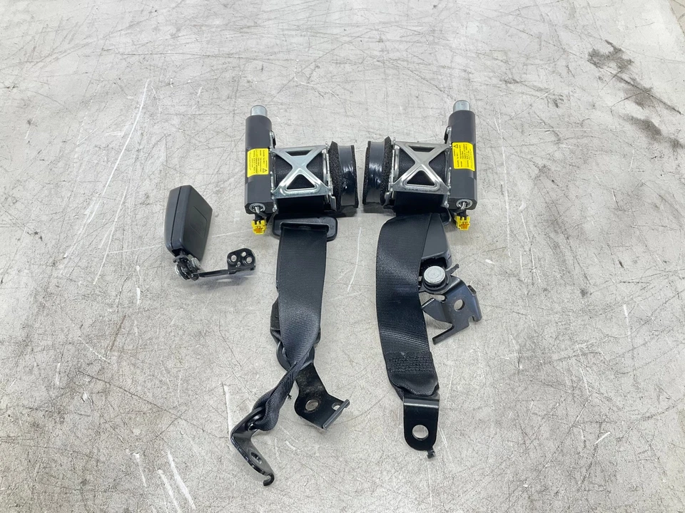 10-16 Mercedes-Benz E350 W212 retractor de cinturón de seguridad trasero izquierdo y derecho con hebilla OEM Foto 1 de 4