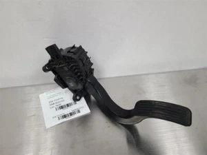 Tesla Model 3   2019 Accelerator Parts 567718 - Picture 1 of 12