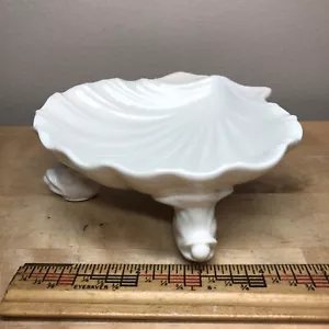 Vintage I W Rice Co. Inc. White Footed Sea Shell Soap Dish, Koi Fish 5.5x2x5" - Picture 1 of 7