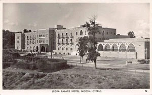 Cyprus - NICOSIA - Ledra Palace Hotel - Publ. Zartarian 74 - Picture 1 of 2