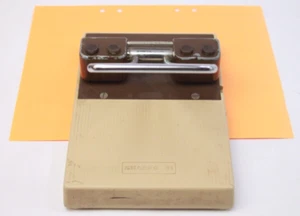 Vintage Heavy Duty SHARPO 51 Triohalning 4 Hole Paper Punch C3 Made in Sweden - Picture 1 of 2