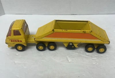 Vintage 1970’s Tonka Yellow Semi Truck Bottom Dump Trailer Pressed Metal Nice! - Image 1 of 4