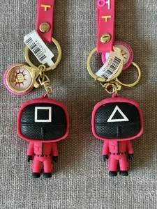 Giga Soldaten Squid Games Schlüsselanhänger Anhänger Schlüsselring Figuren Spielzeug Geschenke (2 EA) - Bild 1 von 7
