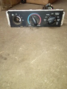 STERLING HEATER A/C TEMPERATURE CONTROL, P/N F7HH19D961AA, USED - Picture 1 of 5