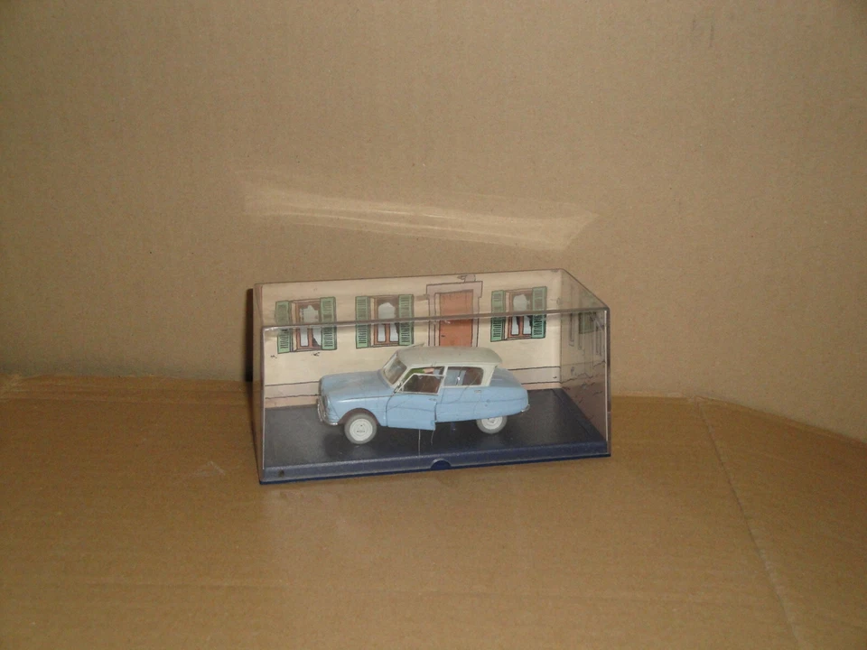 TINTIN LES BIJOUX DE LA CASTAFIORE CAR COCHE CITROEN AMI 6 EN SU ORIGINAL CAJA  - Imagen 1 de 1