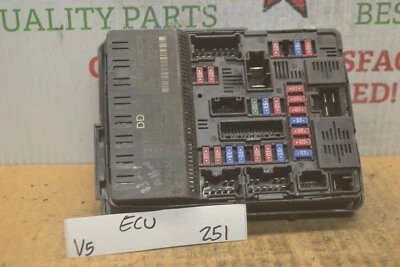 Nissan Altima 2013-2015 caja de fusibles conexión OEM 284B73TA0B módulo 251-V5 Foto 1 de 4