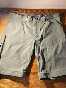 Men’s Eddie Bauer Nylon/spandex Green Tech Short Size 38, 10” Inseam - Picture 1 of 15