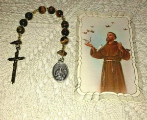 NEU Handgefertigter "ST. FRANCIS CHAPLET" TIGERAUGE 8mm PERLEN. Gebetsheft Top! - Bild 1 von 2