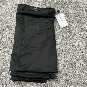 NWT BEYOND YOGA Black Pocket Infinity Neck Scarf - Picture 1 of 3