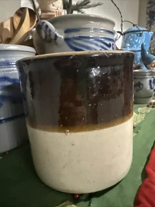 Antiguo soporte de utensilios de vajilla marrón de dos tonos de gres primitivo de medio galón granja - Imagen 1 de 6