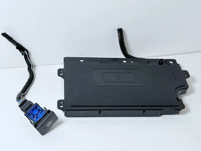 2020 TOYOTA TACOMA CONSOLE WIRELESS PHONE CHARGER MODULE UNIT | OEM 861C0-04010 - Image 1 of 4