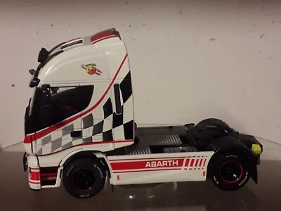 iveco stralis hi-way 2016 abarth 1:43 - Immagine 1 di 4