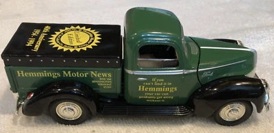 Liberty 1940 Ford Pickup Hemmings Motor News Die-Cast escala 1/25 banco de monedas y llave Foto 1 de 4