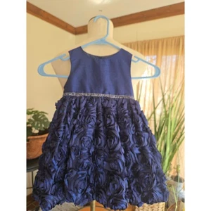 NUEVO CON ETIQUETAS - PIPPA & JULIE - Vestido de Fiesta Roseta Azul Marino Talla 3T Estrás Cintura Lazo - Imagen 1 de 9