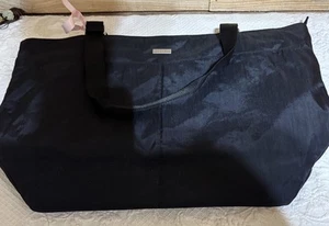 NWT $98~BAGGALLINI CARRY-ALL TRAVEL TOTE MM BLACK WATERPROOF NYLON LUGGAGE - Picture 1 of 10