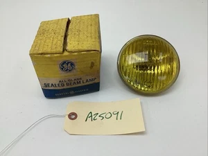 NOS GENERAL ELECTRIC 12V SEALED BEAM FOG LIGHT / LAMP ASSEMBLY, #4415. - Picture 1 of 6
