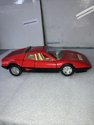 BURAGO FERRARI 512 BB ROSSA SCALA 1:24 - Immagine 1 di 4