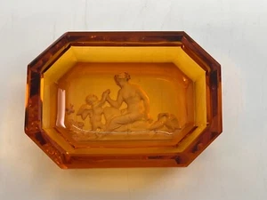 HEINRICH HOFFMAN VIDRIO ÁMBAR RECTANGULAR INTAGLIO BODEGA ABIERTA MUJER QUERUBÍN - Imagen 1 de 4