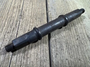 Vintage Bottom Bracket Spindle 130 mm 5U J-2 B NOS Steel Square Taper - Picture 1 of 8