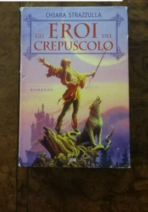 Chiara Strazzulla Gli eroi del crepuscolo Mondolibri 080725 - Foto 1 di 1