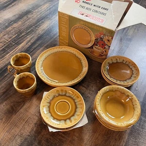 Canonsburg Pottery Company Butterscotch Dinnerware 18 pc. Set EUC! Plates Bowls - Picture 1 of 7