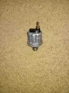 Porsche OEM 911/930 Engine Oil Pressure Sensor 911 606 135 00 - Picture 1 of 1