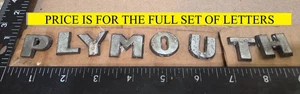 (1) JUEGO DE LETRAS EMBLEMA PLYMOUTH 1949 1298391-2-3-4-5-6-7 8324 {6185} - Imagen 1 de 17