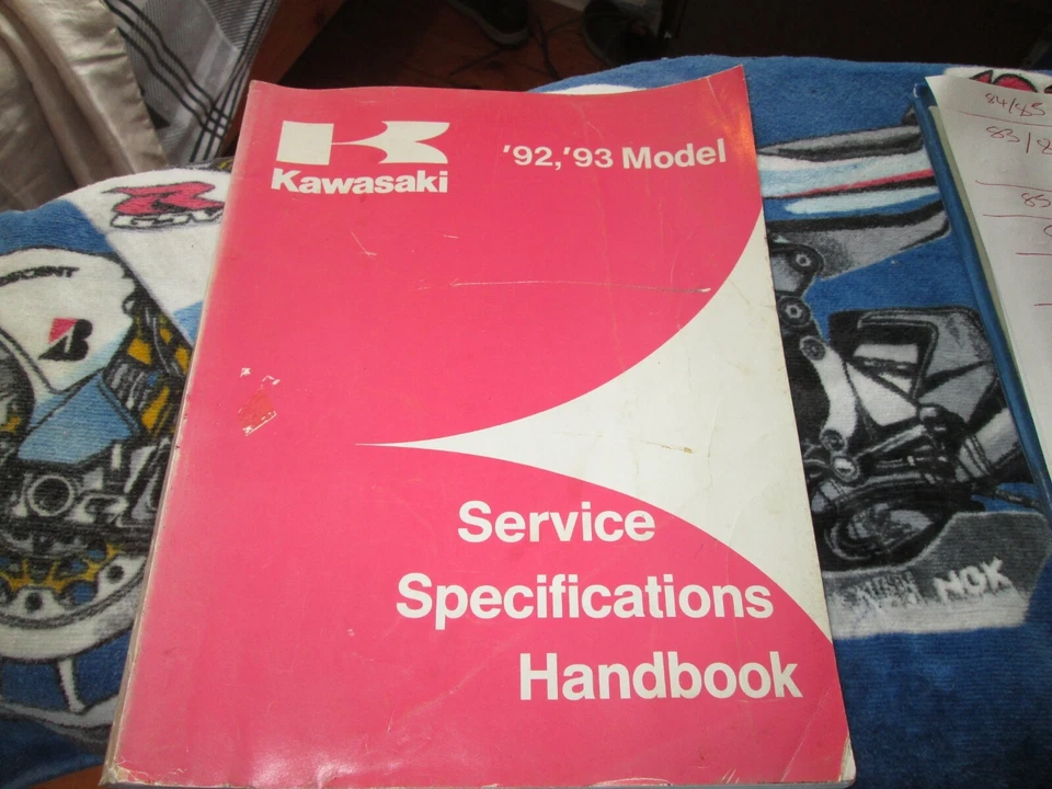 KAWASAKI 92/93 SERVICE SPECIFICATION BOOK - Image 1 of 1